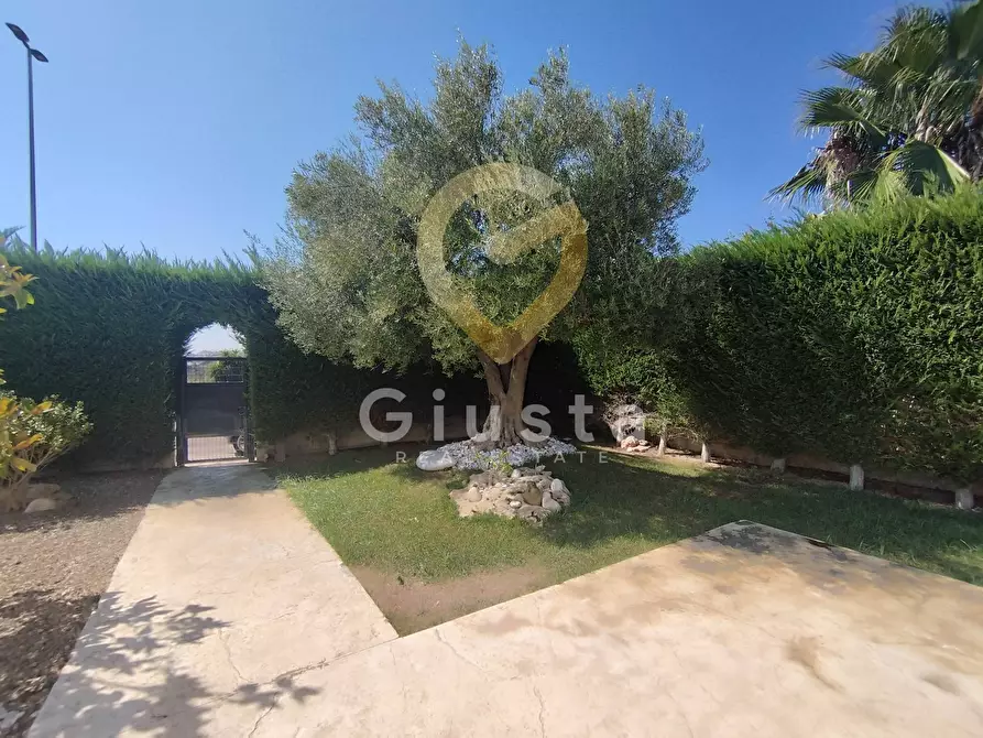 Immagine 4 di Casa semindipendente in vendita  in Via Praga 8 a Brindisi