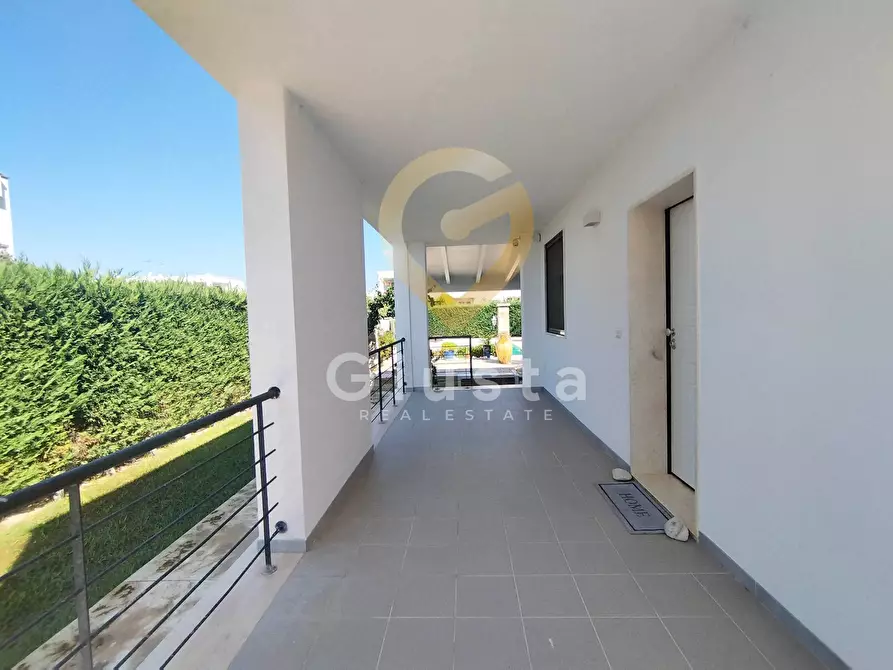 Immagine 9 di Casa semindipendente in vendita  in Via Praga 8 a Brindisi