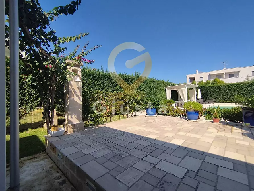 Immagine 21 di Casa semindipendente in vendita  in Via Praga 8 a Brindisi