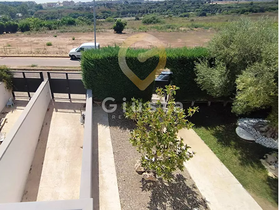 Immagine 76 di Casa semindipendente in vendita  in Via Praga 8 a Brindisi