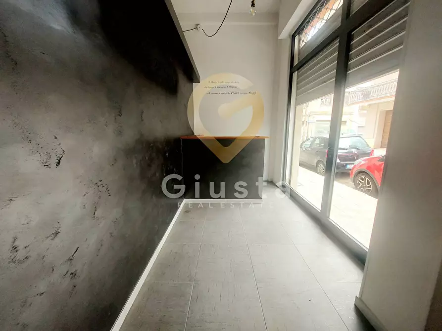Immagine 3 di Locale commerciale in vendita  in Via Giulio Cesare 54 a Brindisi