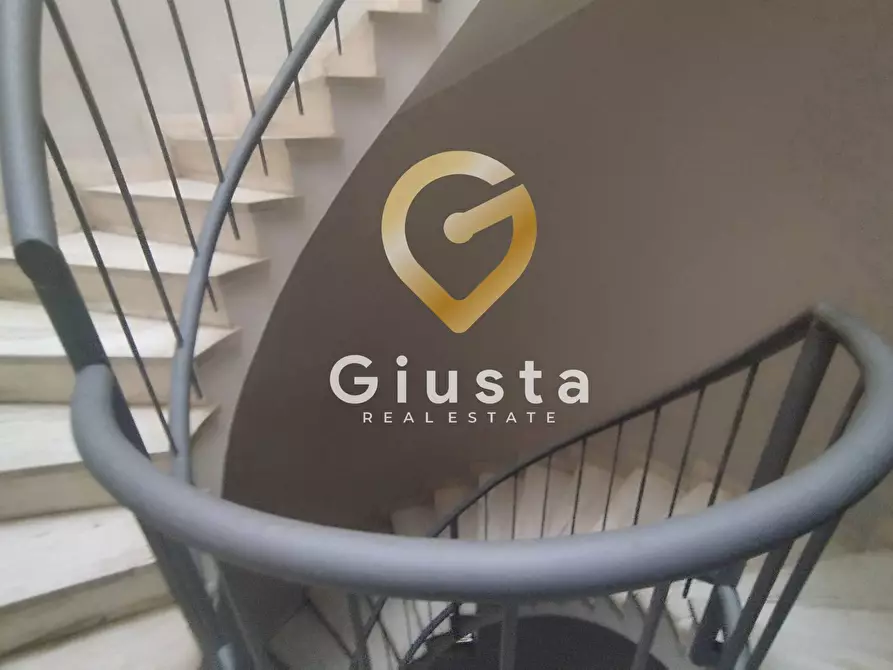 Immagine 31 di Appartamento in vendita  in Largo Amedeo Avogadro 3 a Brindisi