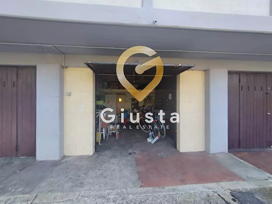 Immagine 35 di Appartamento in vendita  in Largo Amedeo Avogadro 3 a Brindisi