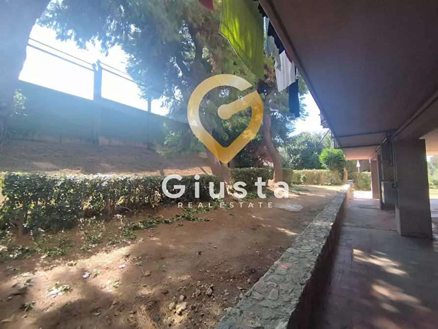 Immagine 40 di Appartamento in vendita  in Largo Amedeo Avogadro 3 a Brindisi