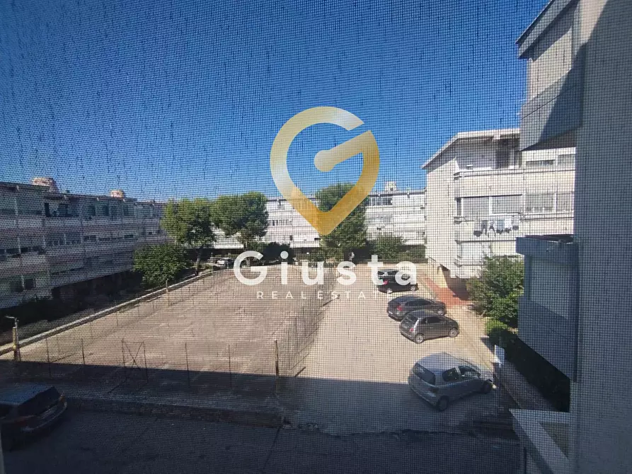 Immagine 42 di Appartamento in vendita  in Largo Amedeo Avogadro 3 a Brindisi