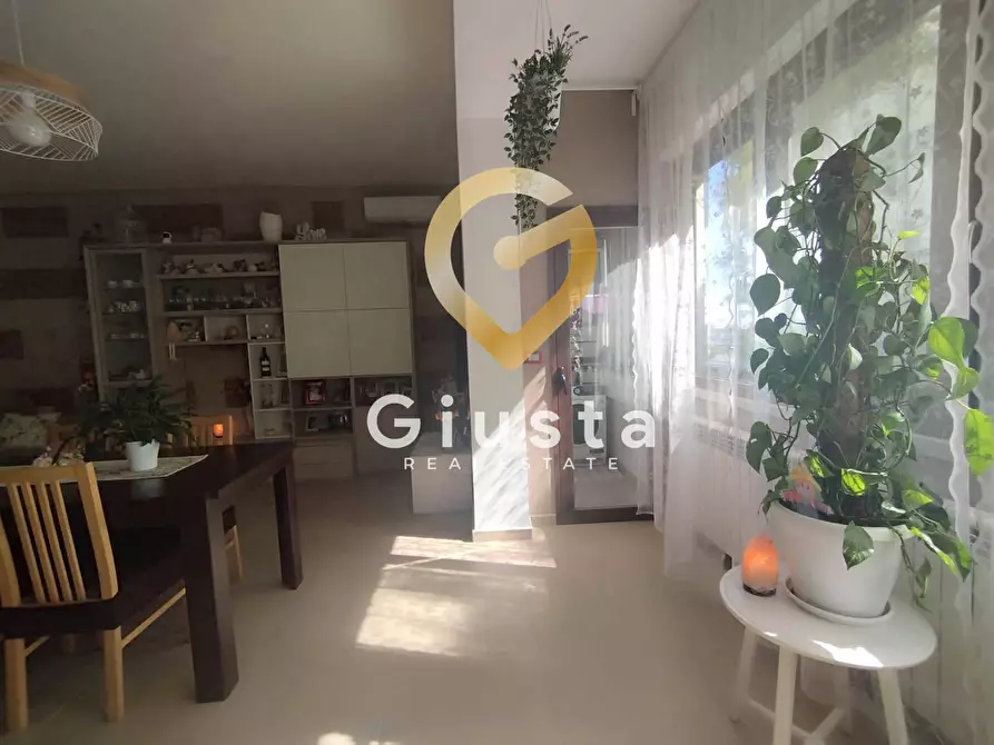 Immagine 14 di Appartamento in vendita  in Largo Amedeo Avogadro 3 a Brindisi