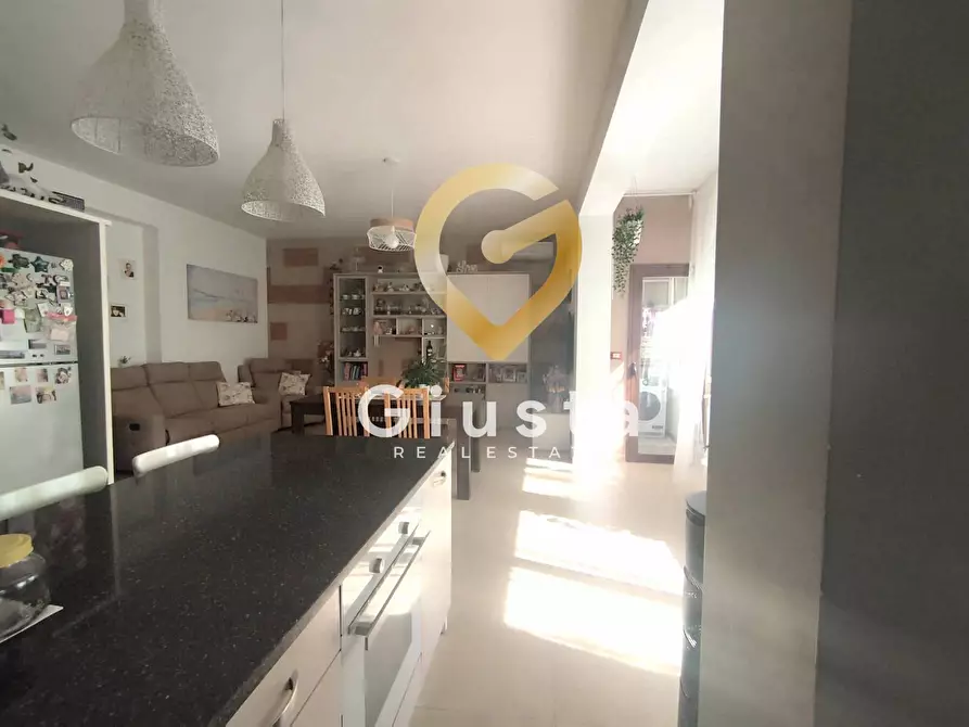 Immagine 13 di Appartamento in vendita  in Largo Amedeo Avogadro 3 a Brindisi