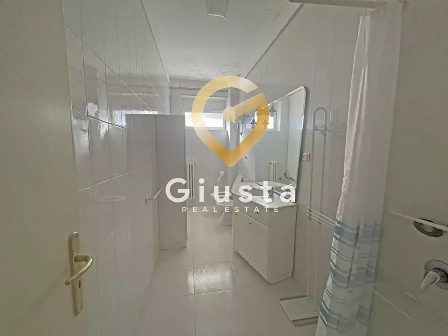 Immagine 16 di Appartamento in vendita  in Piazza Crispi 43 a Brindisi
