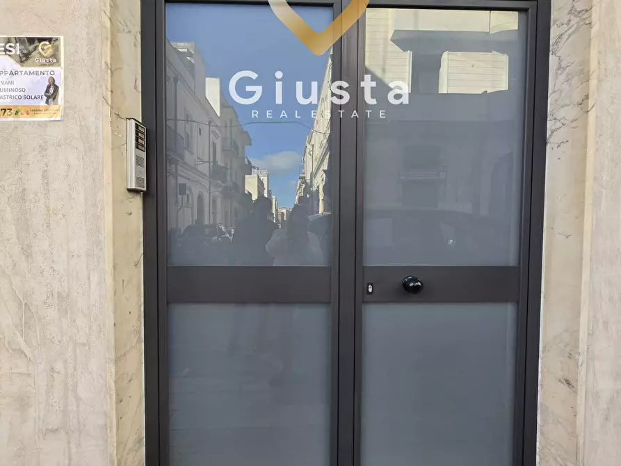 Immagine 2 di Appartamento in vendita  in via Cristoforo Colombo 107 a Brindisi