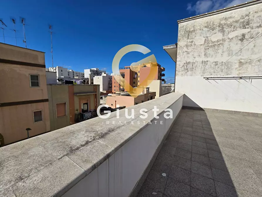 Immagine 18 di Appartamento in vendita  in via Cristoforo Colombo 107 a Brindisi