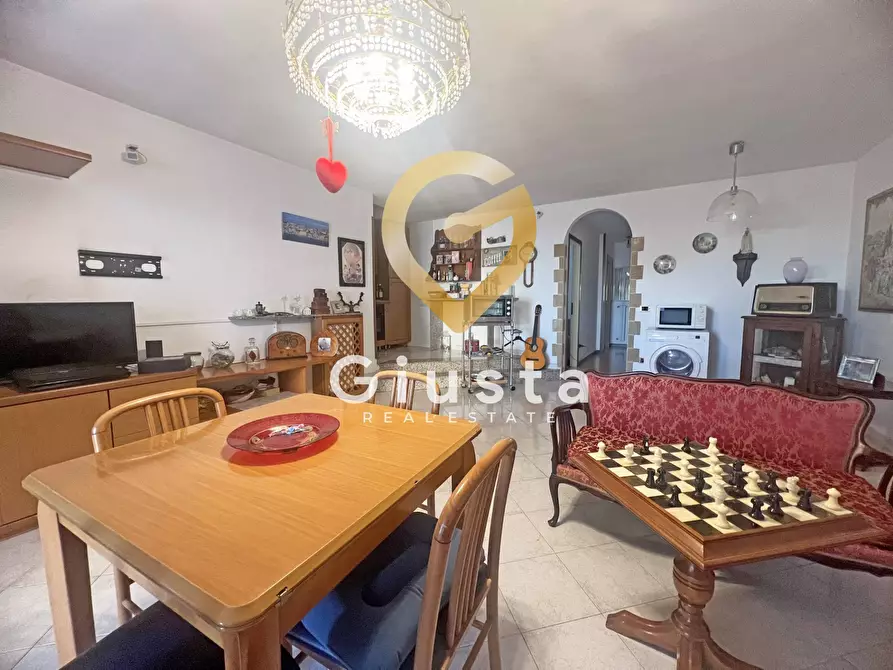 Immagine 3 di Casa semindipendente in vendita  in Vico d'afflitto 15 a Brindisi