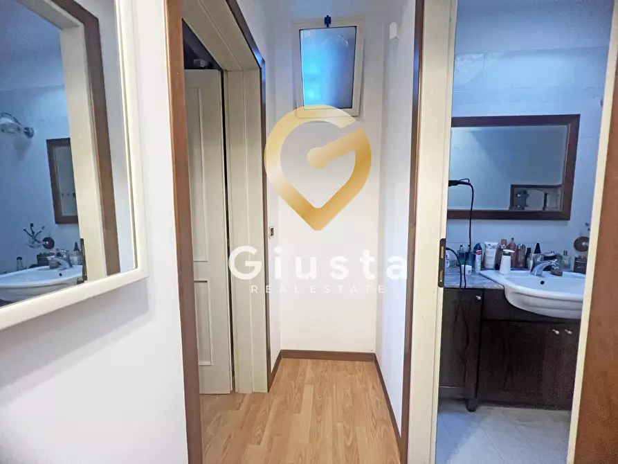 Immagine 11 di Casa semindipendente in vendita  in Vico d'afflitto 15 a Brindisi