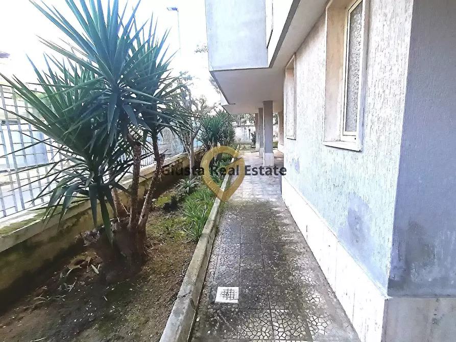 Immagine 3 di Appartamento in vendita  in VIA DEI GAROFANI 6 a Brindisi