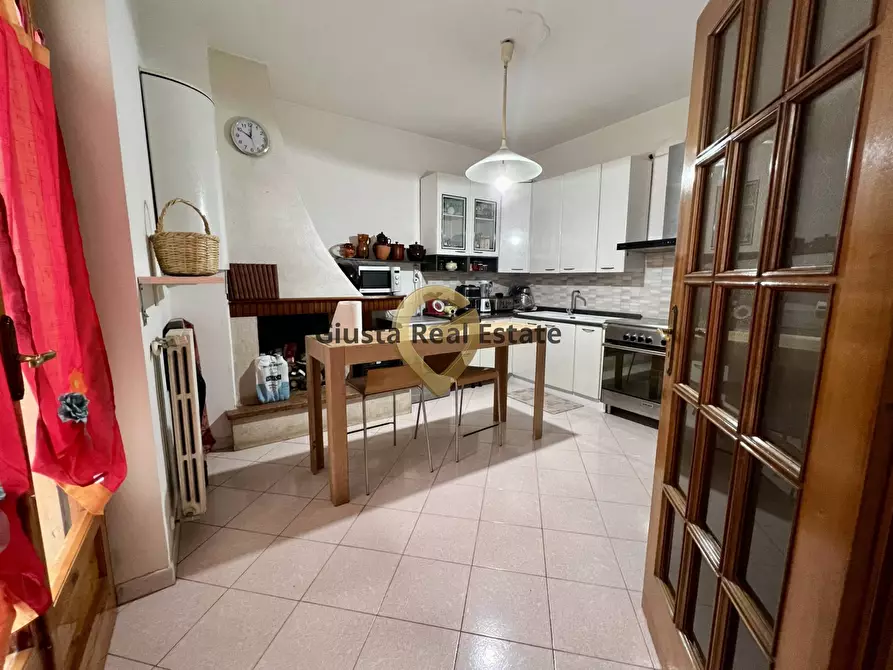 Immagine 9 di Appartamento in vendita  in Via della Libertà 44 a Latiano