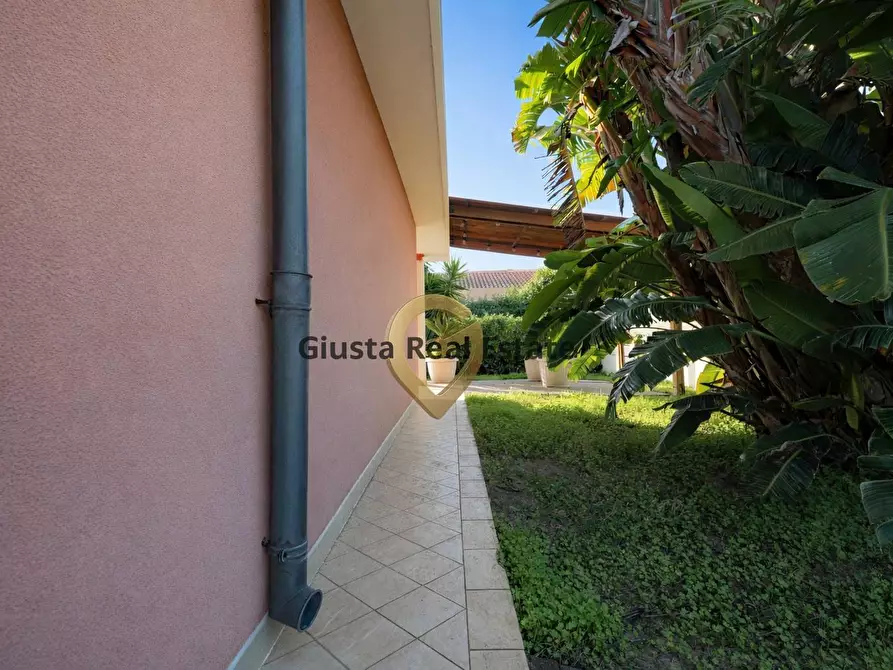 Immagine 4 di Villa in vendita  in Torre Testa 39 a Brindisi