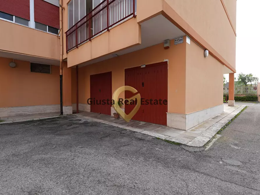 Immagine 2 di Appartamento in vendita  in Via Benvenuto Cellini 33 a Brindisi