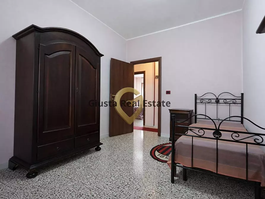 Immagine 17 di Appartamento in vendita  in Via Benvenuto Cellini 33 a Brindisi