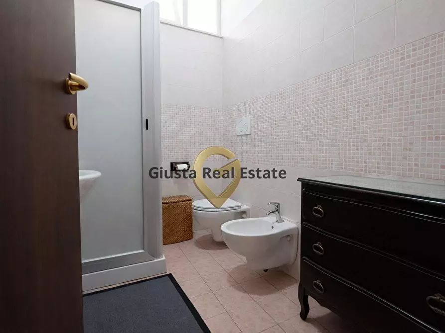 Immagine 19 di Appartamento in vendita  in Via Benvenuto Cellini 33 a Brindisi