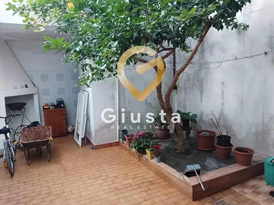 Immagine 2 di Casa semindipendente in vendita  in Via Luigi Errico 24 a Latiano