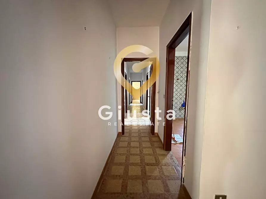 Immagine 16 di Appartamento in vendita  in Via Nino Bixio 18 a Mesagne