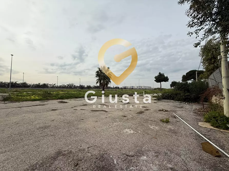 Immagine 8 di Capannone industriale in vendita  in Via  Giovanni Battista Amici 3 a Brindisi