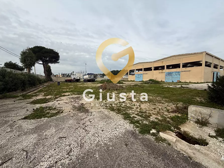 Immagine 9 di Capannone industriale in vendita  in Via  Giovanni Battista Amici 3 a Brindisi