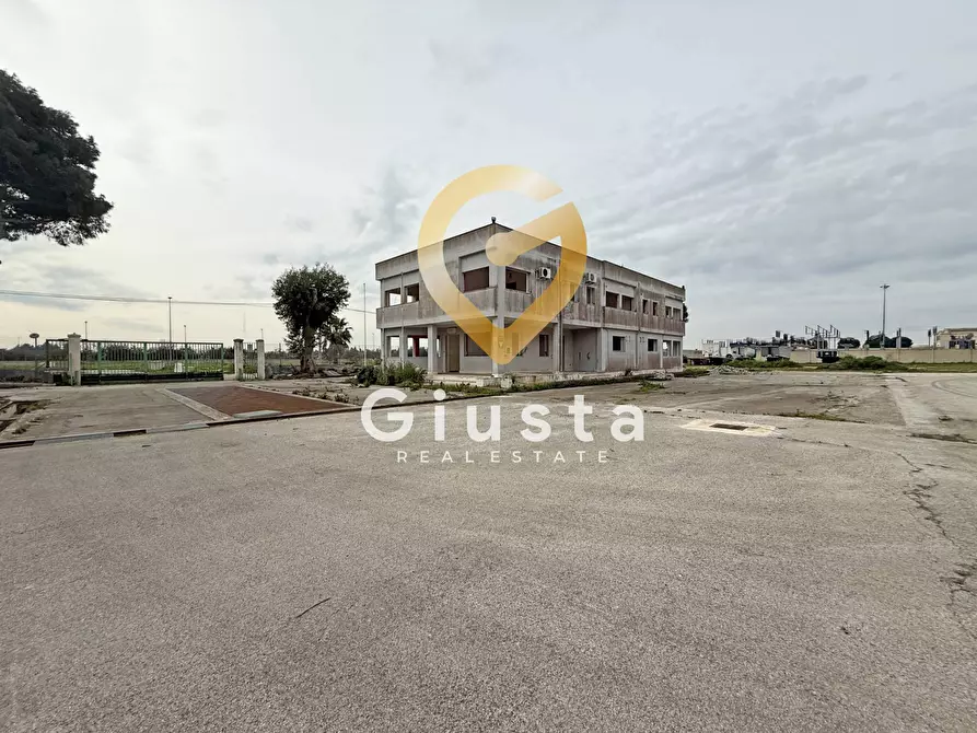 Immagine 11 di Capannone industriale in vendita  in Via  Giovanni Battista Amici 3 a Brindisi