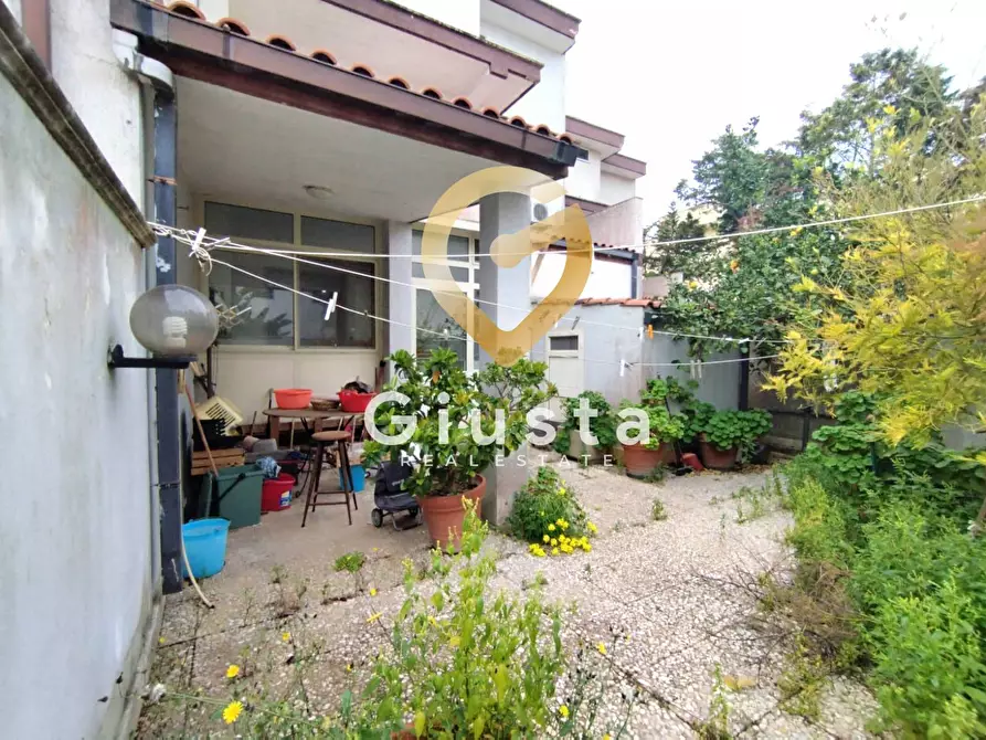 Immagine 39 di Casa indipendente in vendita  in Via Adige 16 a Brindisi