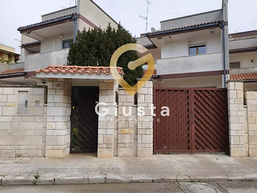 Immagine 2 di Casa indipendente in vendita  in Via Adige 16 a Brindisi