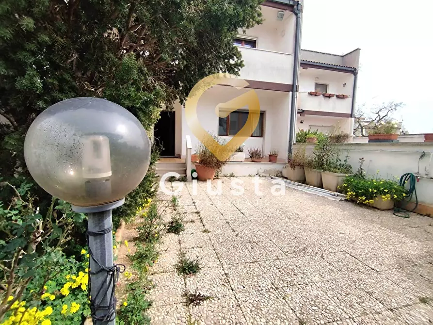 Immagine 3 di Casa indipendente in vendita  in Via Adige 16 a Brindisi