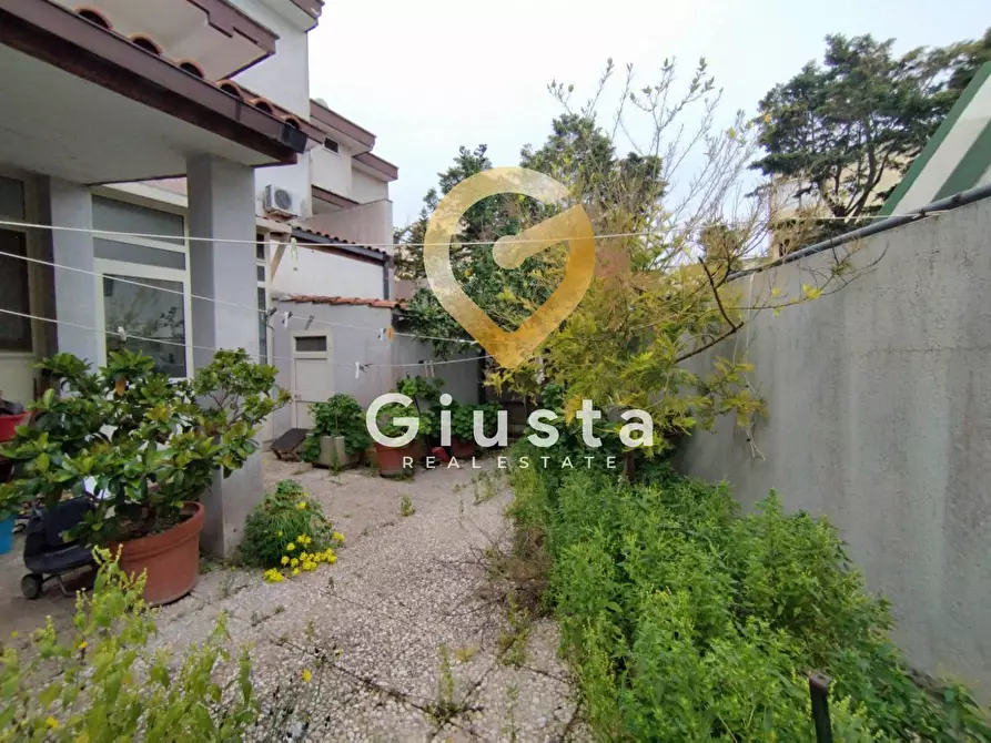 Immagine 41 di Casa indipendente in vendita  in Via Adige 16 a Brindisi