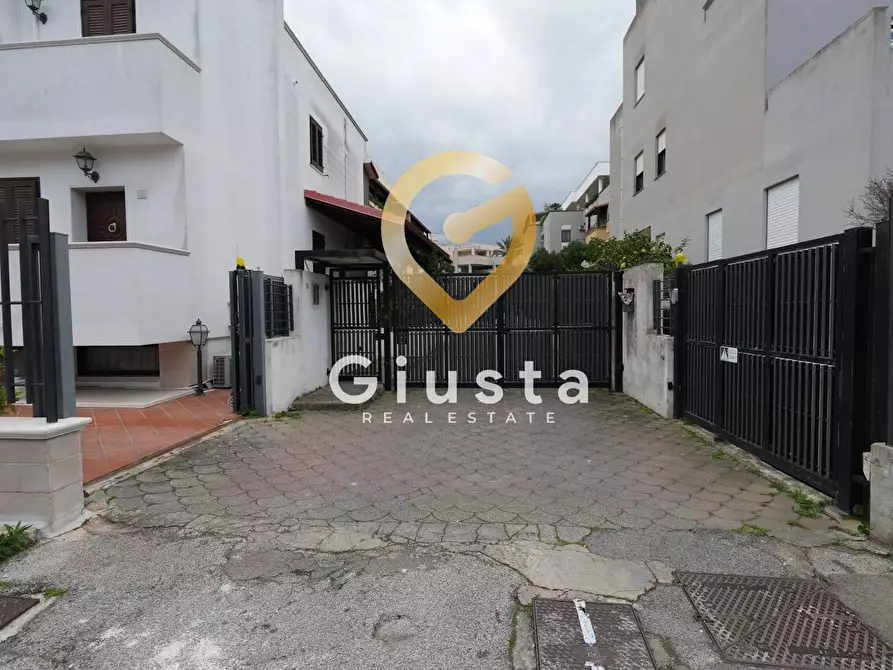 Immagine 2 di Appartamento in vendita  in Via Venezia 18 a Brindisi