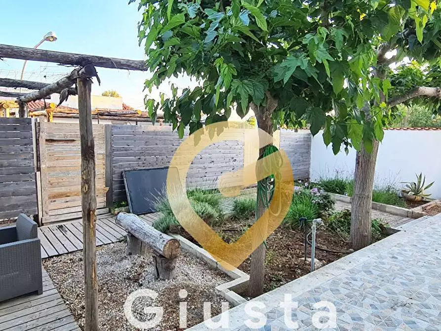 Immagine 21 di Casa indipendente in vendita  in Via Marco Aurelio Severino 3 a Arnesano