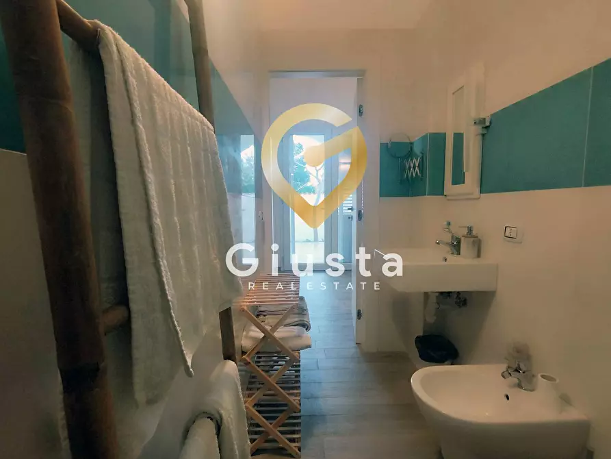 Immagine 11 di Casa indipendente in vendita  in Via Marco Aurelio Severino 3 a Arnesano