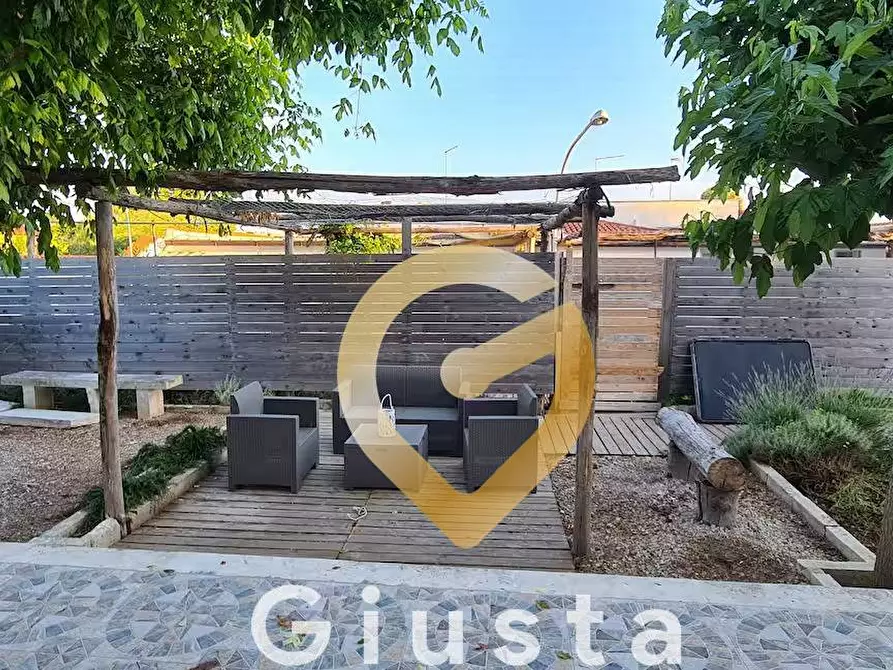 Immagine 24 di Casa indipendente in vendita  in Via Marco Aurelio Severino 3 a Arnesano