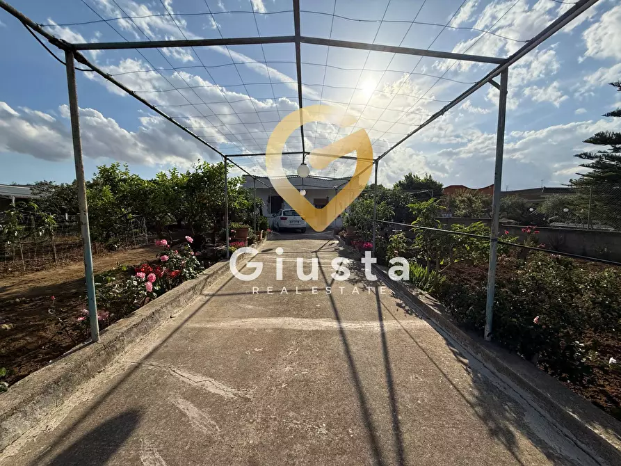 Immagine 3 di Villa in vendita  in Contrada Capineri a Mesagne