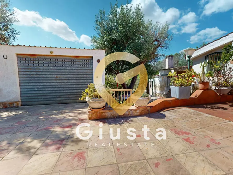 Immagine 2 di Villa in vendita  in Strada Comunale San Nicola 6 a Carovigno