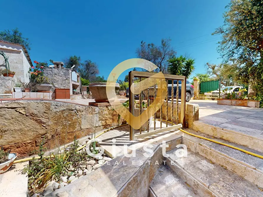 Immagine 3 di Villa in vendita  in Strada Comunale San Nicola 6 a Carovigno