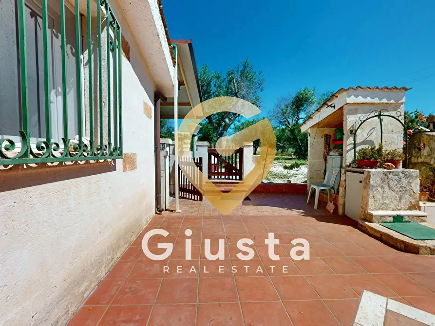 Immagine 10 di Villa in vendita  in Strada Comunale San Nicola 6 a Carovigno