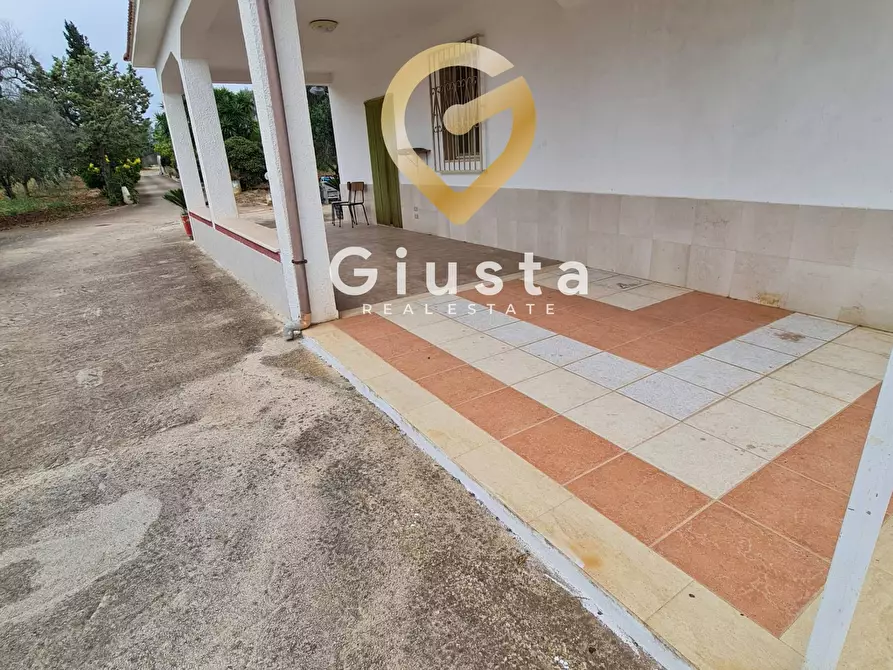 Immagine 5 di Villa in vendita  in cda zambardo a San Vito Dei Normanni