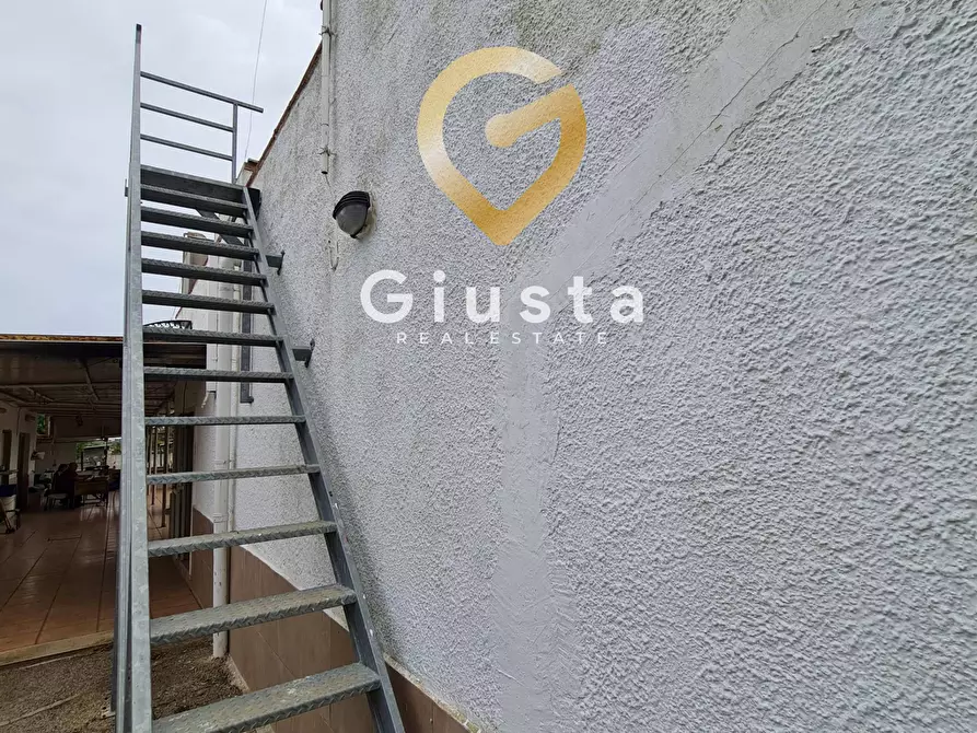 Immagine 8 di Villa in vendita  in cda zambardo a San Vito Dei Normanni