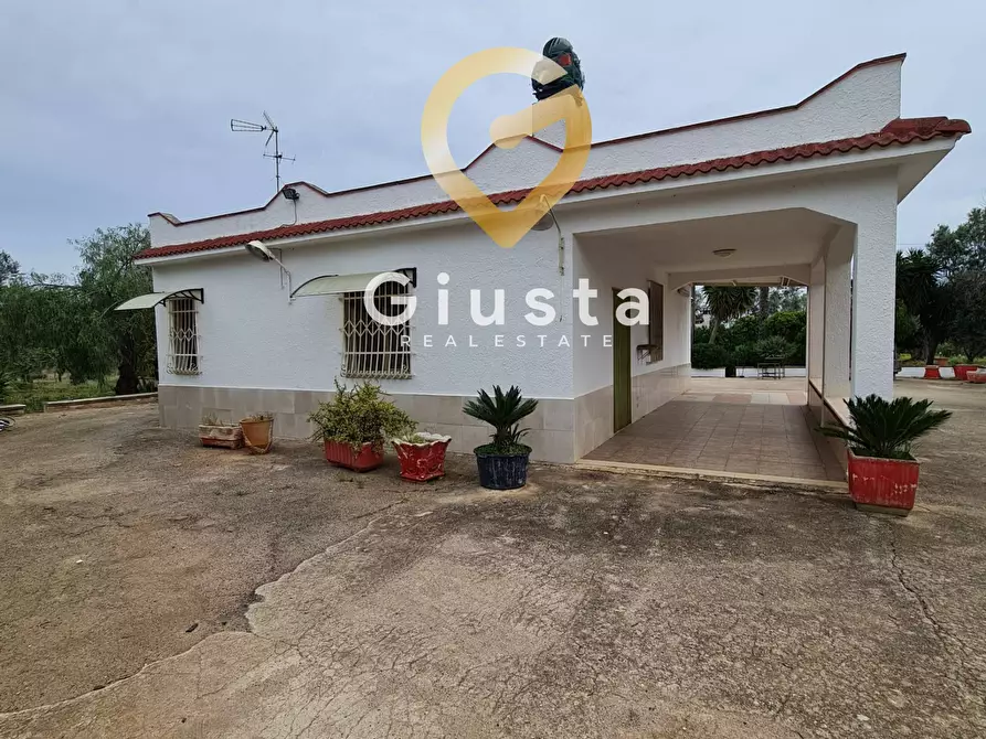 Immagine 7 di Villa in vendita  in cda zambardo a San Vito Dei Normanni