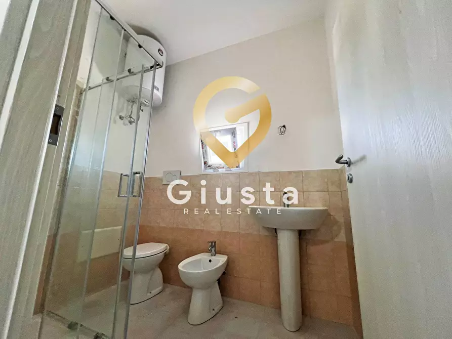 Immagine 13 di Appartamento in vendita  in Via Romagna 22 a Mesagne