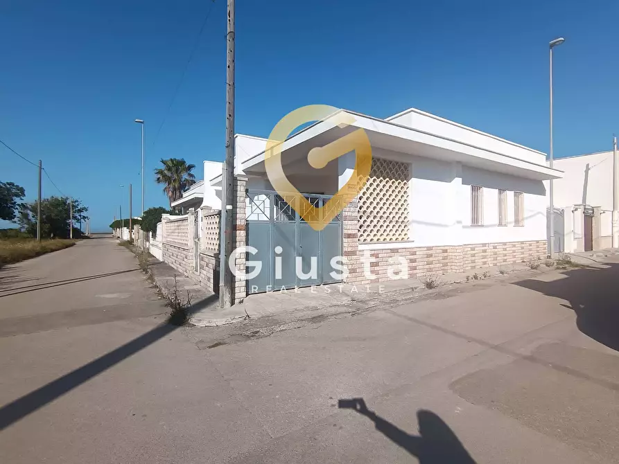 Immagine 2 di Villa in vendita  in Via Barracuda a Squinzano