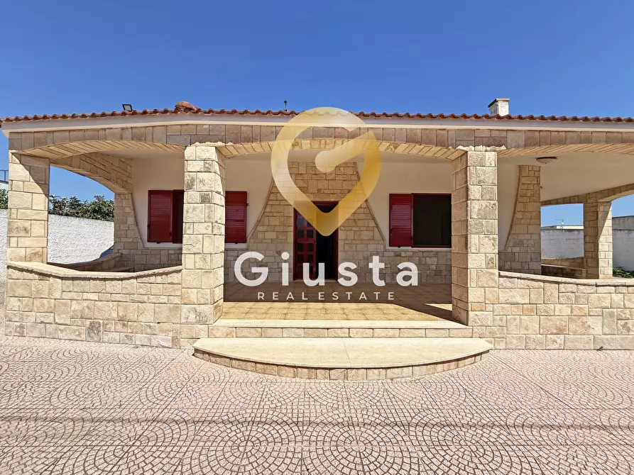 Immagine 1 di Villa in vendita  in Via San Marco Evangelista 5 a Brindisi