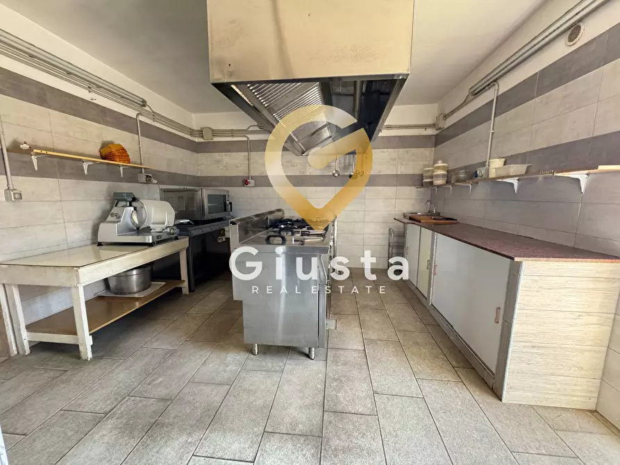 Immagine 24 di Locale commerciale in vendita  in Via dei Santi Apostoli 30 a Brindisi