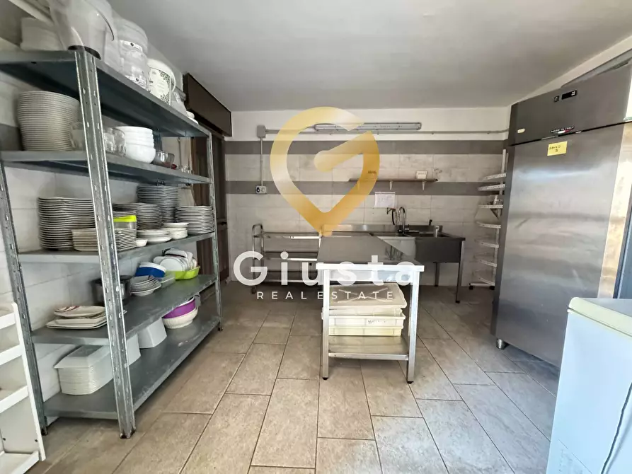 Immagine 25 di Locale commerciale in vendita  in Via dei Santi Apostoli 30 a Brindisi