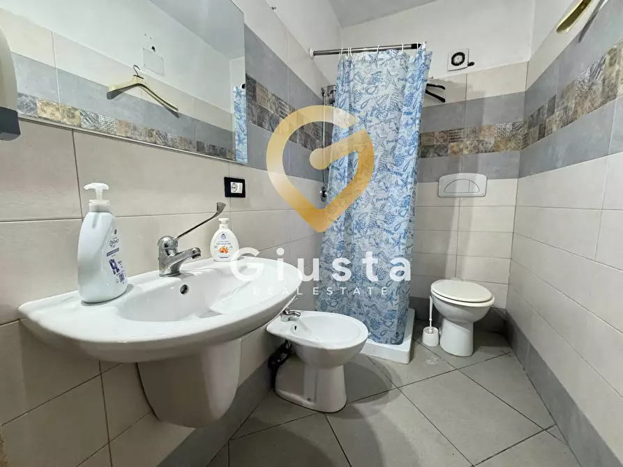 Immagine 26 di Locale commerciale in vendita  in Via dei Santi Apostoli 30 a Brindisi