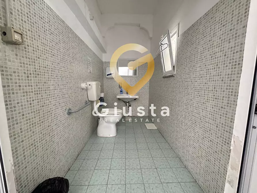 Immagine 32 di Locale commerciale in vendita  in Via dei Santi Apostoli 30 a Brindisi