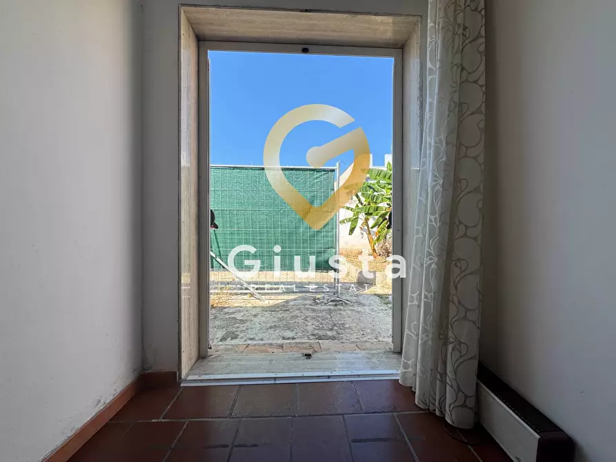 Immagine 34 di Locale commerciale in vendita  in Via dei Santi Apostoli 30 a Brindisi